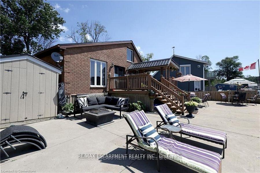 Photo 32 of 22 Winger Bay Lane, Haldimand — HOMEH