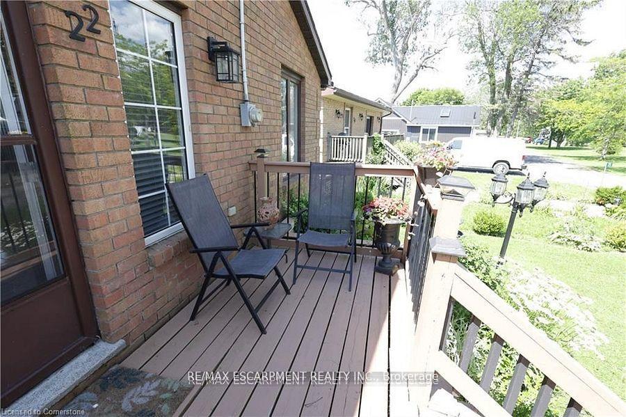 Photo 36 of 22 Winger Bay Lane, Haldimand — HOMEH