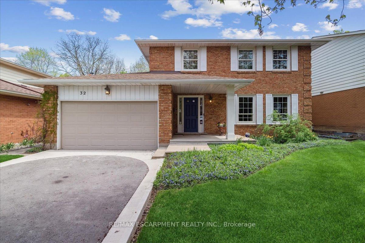 Photo 1 of 32 Highland Park Drive, Hamilton, Dundas — HOMEH