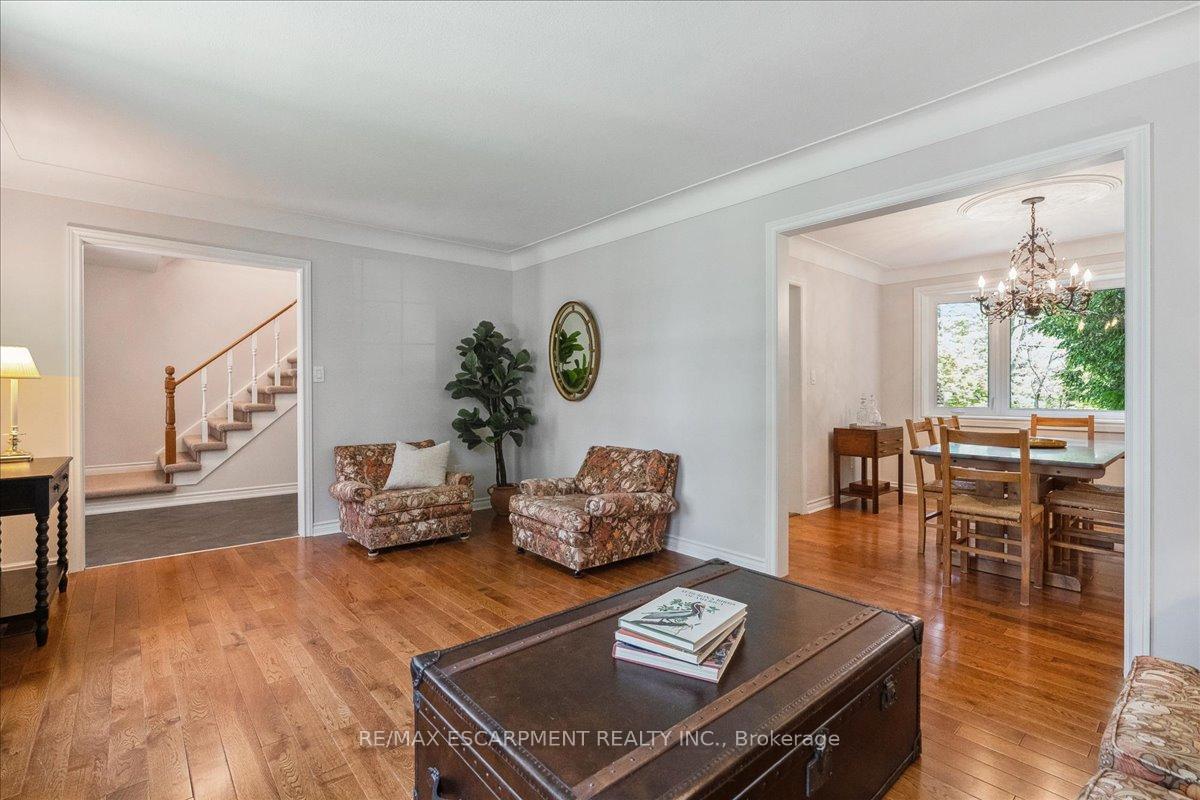 Photo 9 of 32 Highland Park Drive, Hamilton, Dundas — HOMEH