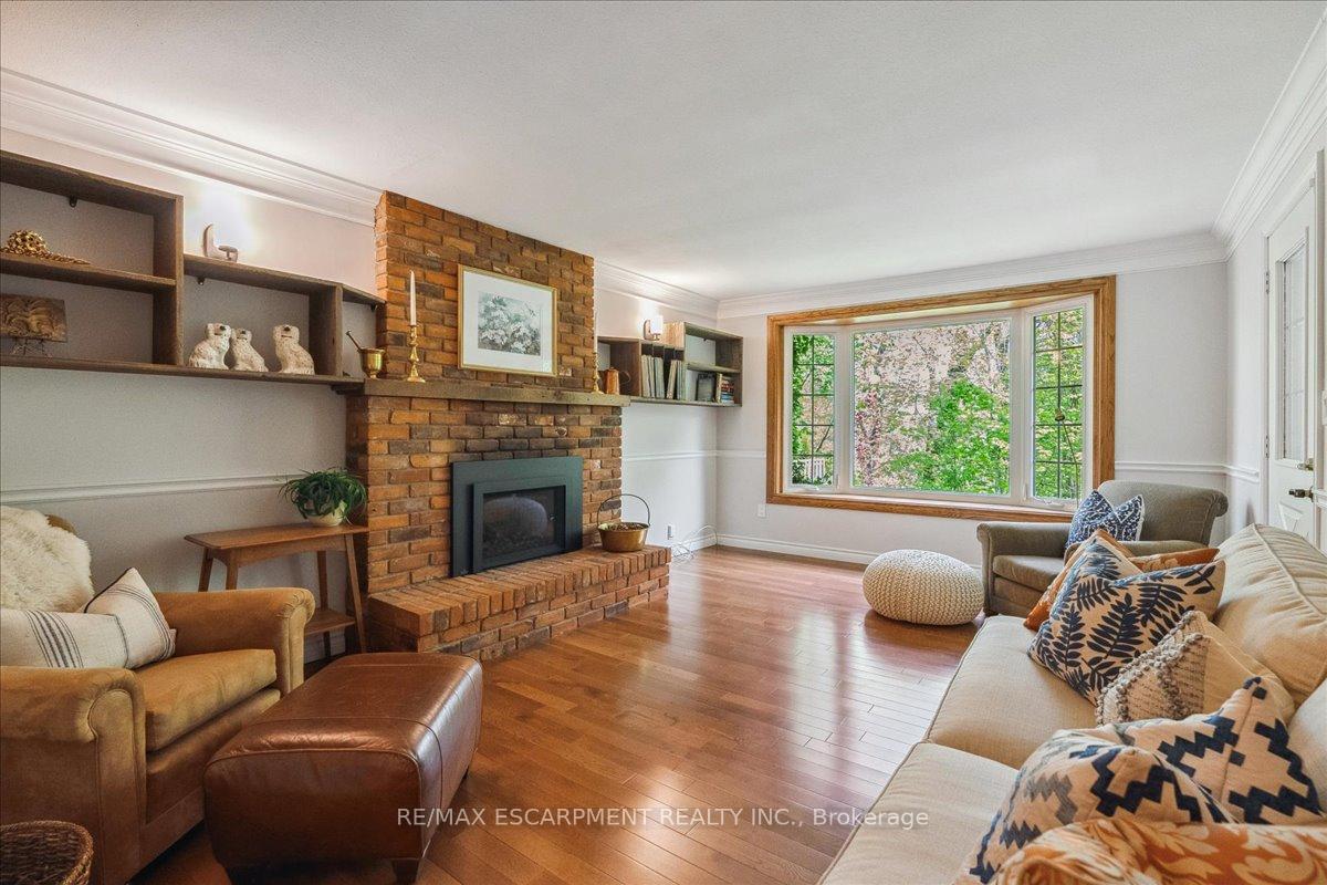 Photo 14 of 32 Highland Park Drive, Hamilton, Dundas — HOMEH