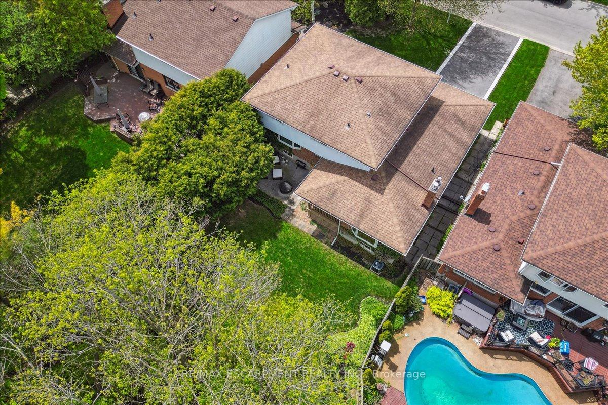 Photo 28 of 32 Highland Park Drive, Hamilton, Dundas — HOMEH