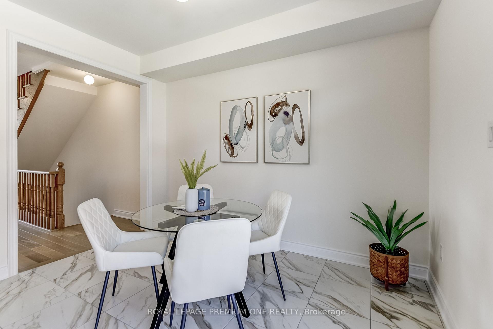 Photo 18 of 44 Tennant Circle, Vaughan, Vellore Village — HOMEH