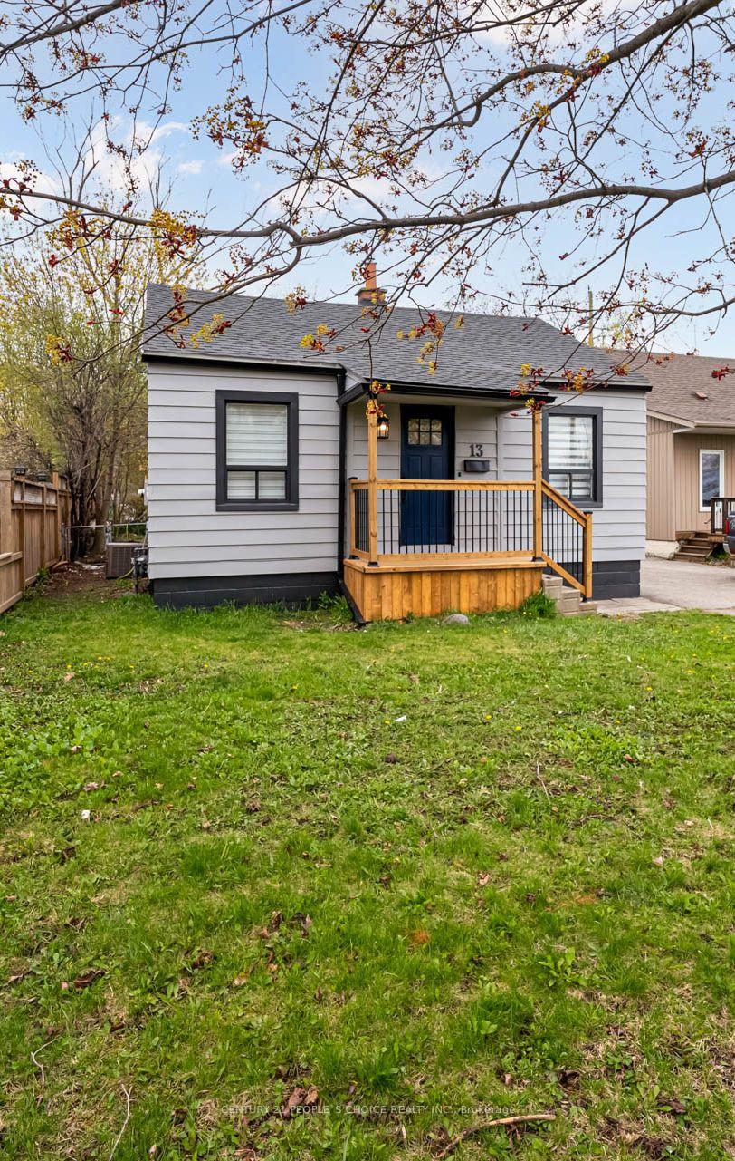 Photo 3 of 13 Tudor Avenue, Ajax, Central — HOMEH