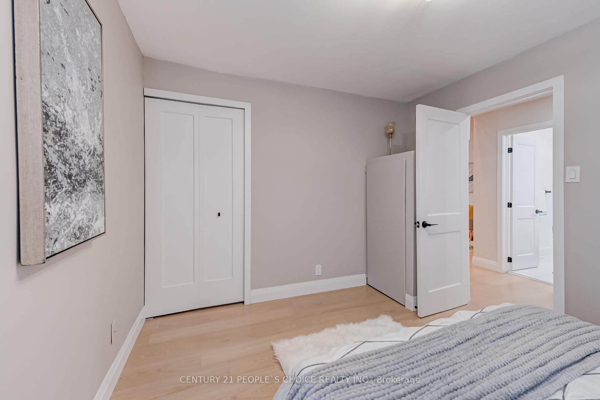 Photo 15 of 13 Tudor Avenue, Ajax, Central — HOMEH