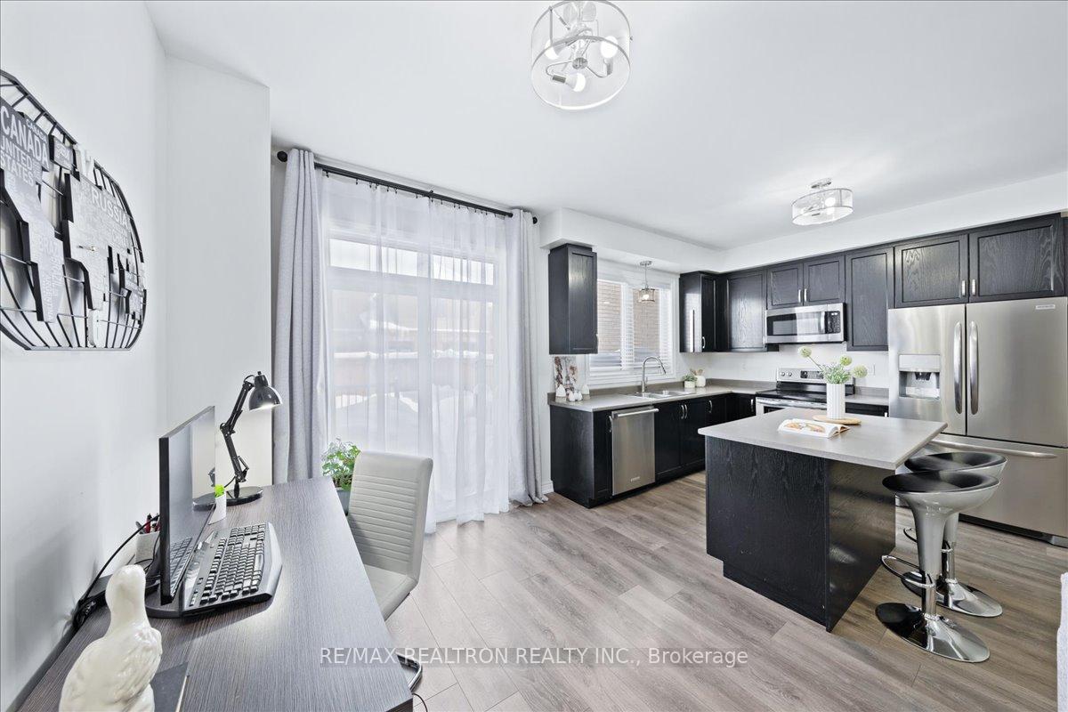 Photo 36 of 77 Gallagher Crescent, New Tecumseth, Alliston — HOMEH
