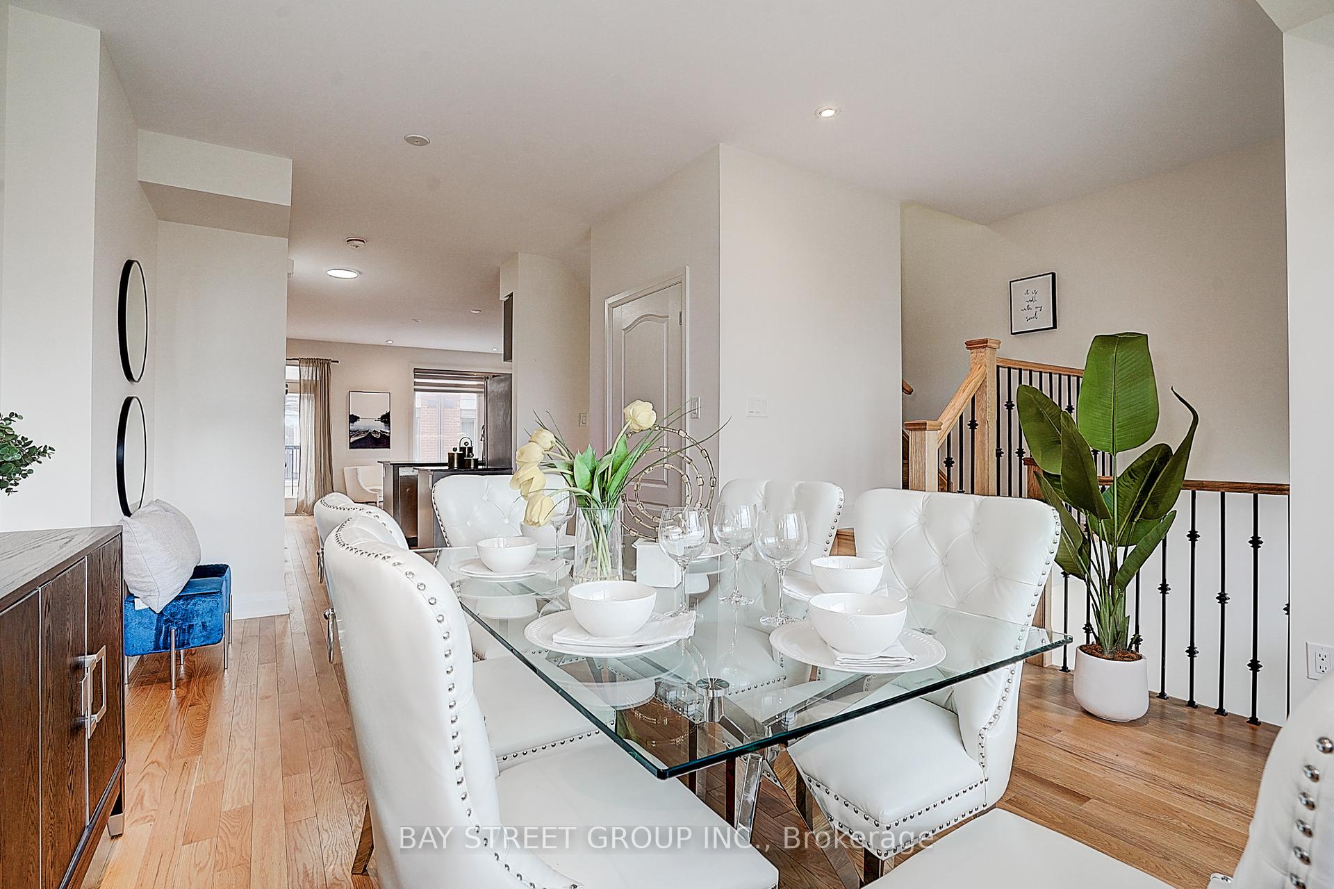 Photo 11 of 22 Teasel Way, Markham, Unionville — HOMEH