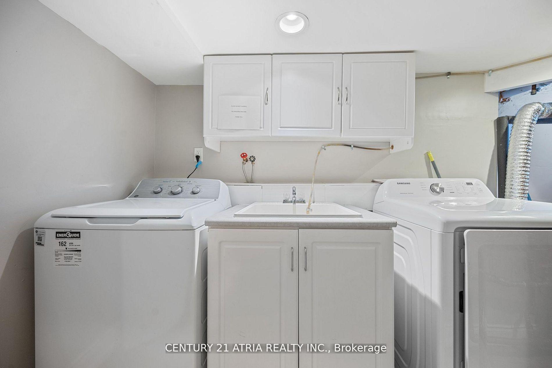Photo 15 of Unit 2nd Flr, 63 Burnaby Boulevard, Toronto, Lawrence Park South — HOMEH