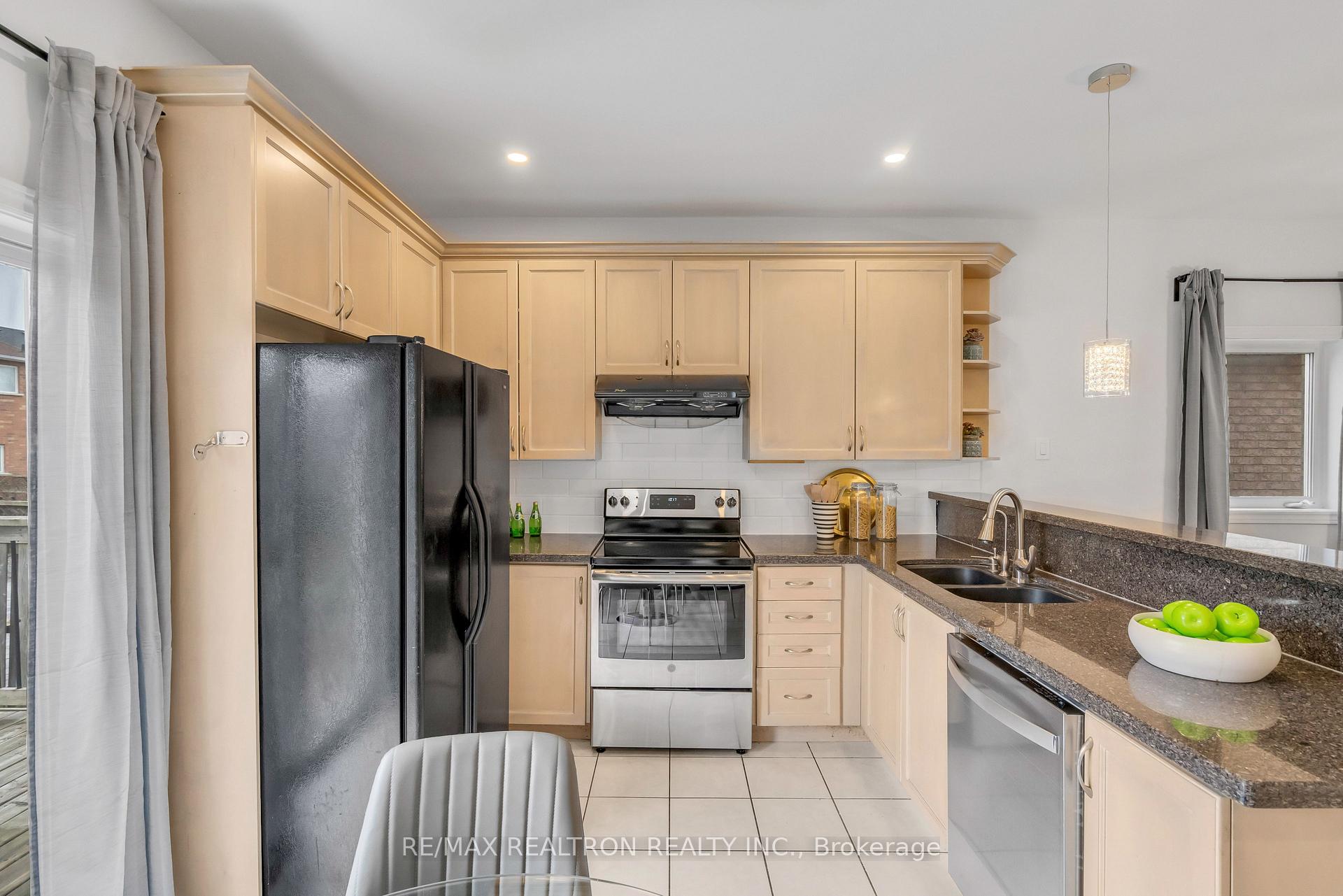 Photo 33 of 15 Chancery Road, Markham, Greensborough — HOMEH