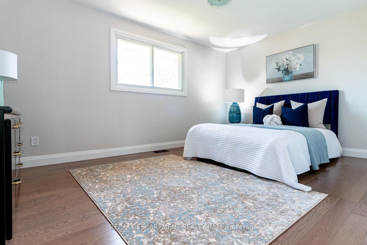 Photo 65 of 30 Donlea Drive, Hamilton, Sherwood — HOMEH