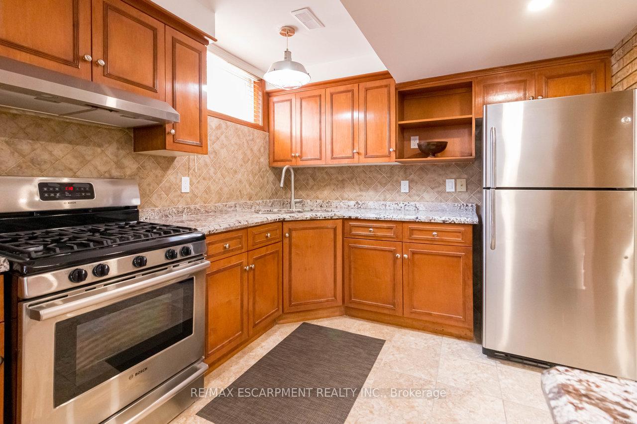 Photo 78 of 30 Donlea Drive, Hamilton, Sherwood — HOMEH