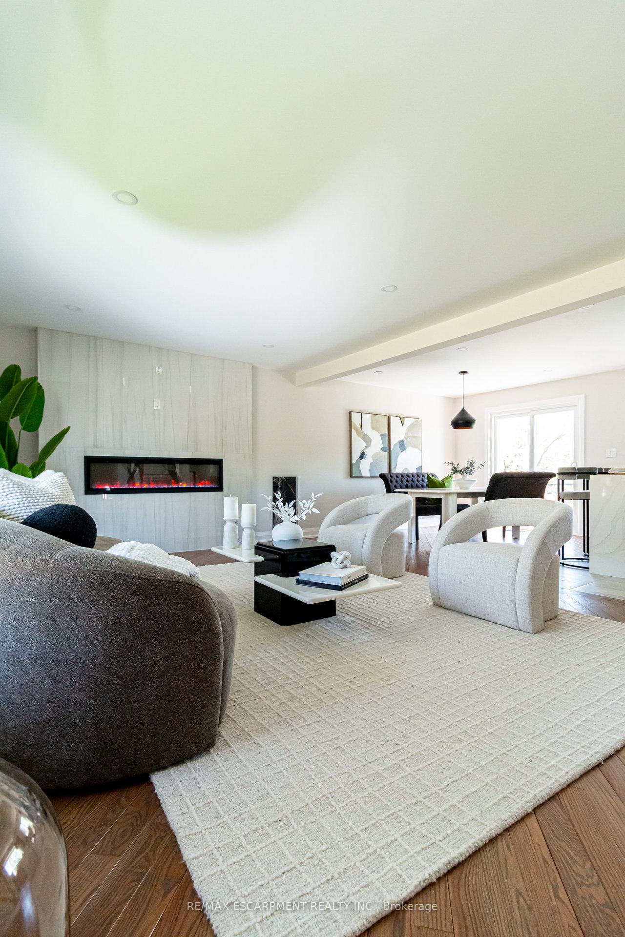 Photo 8 of 30 Donlea Drive, Hamilton, Sherwood — HOMEH
