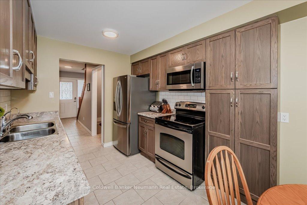 Photo 6 of Unit 15, 16 Hadati Road, Guelph, Grange Road — HOMEH