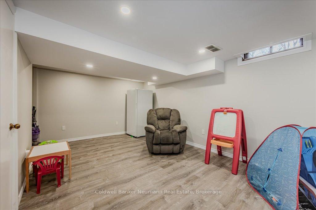 Photo 17 of Unit 15, 16 Hadati Road, Guelph, Grange Road — HOMEH