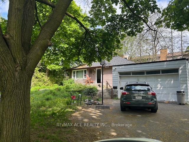 Front of 150 Doncaster Avenue