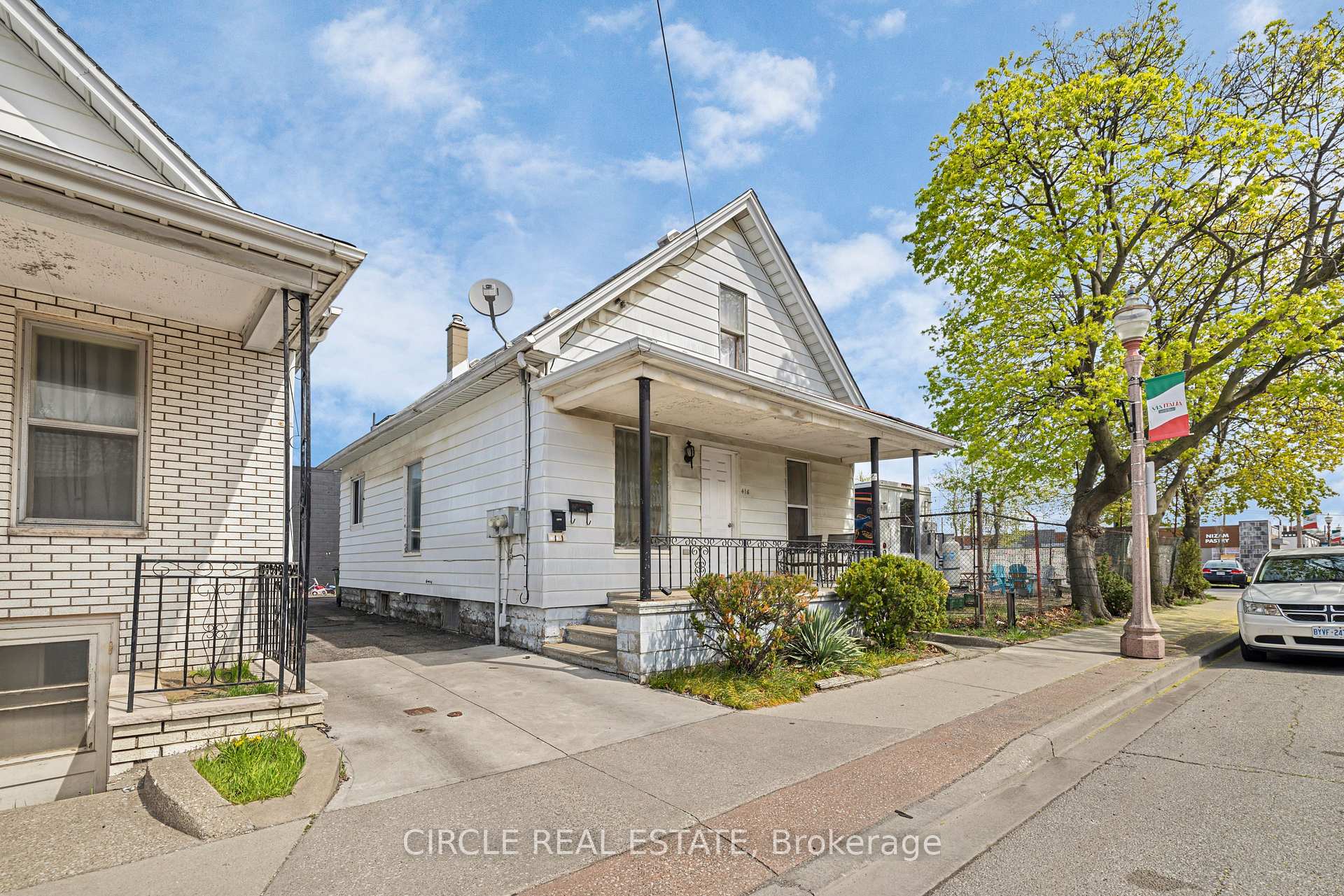 Photo 3 of 416 Erie Street E, Windsor — HOMEH