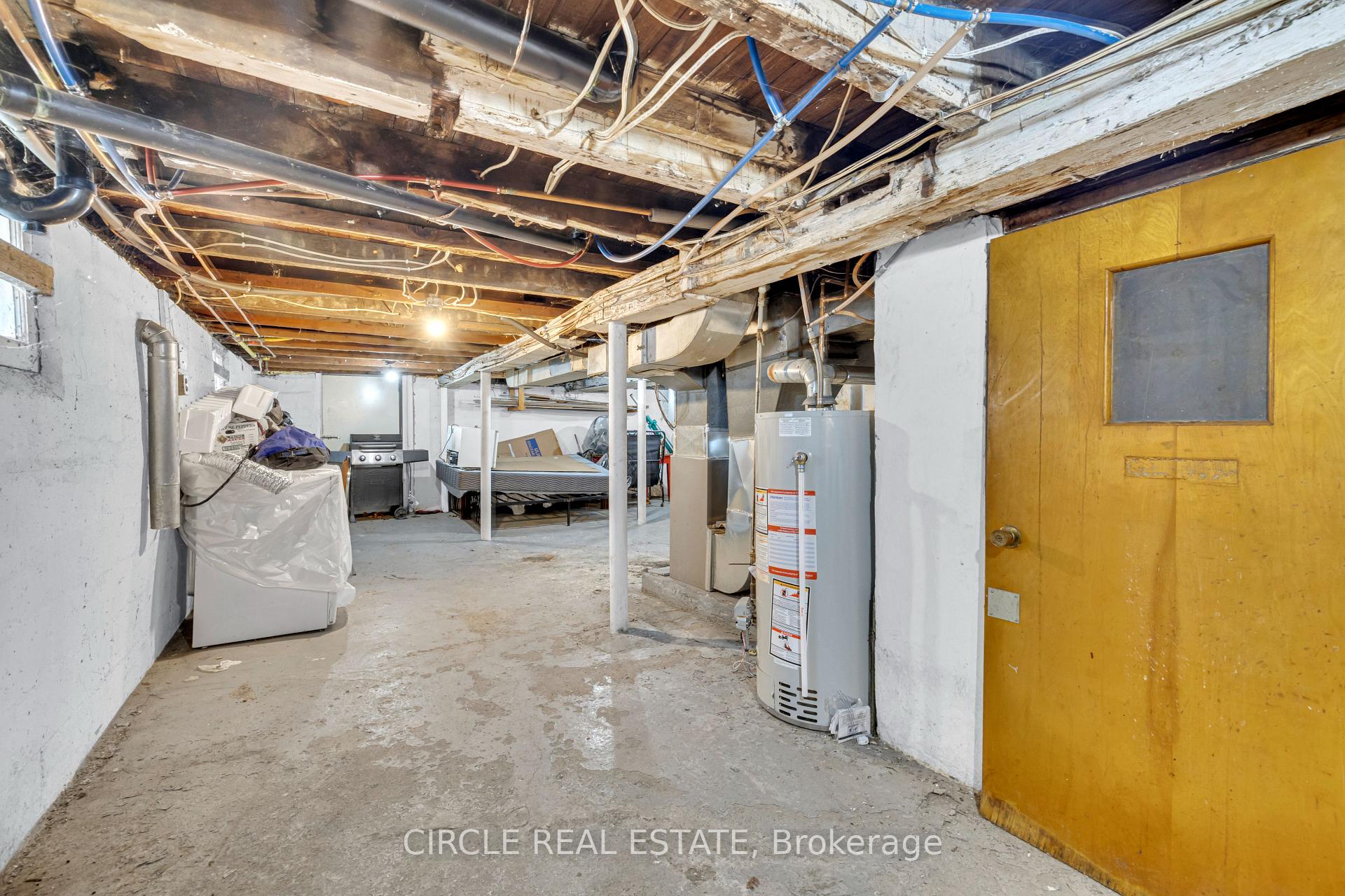 Photo 12 of 416 Erie Street E, Windsor — HOMEH