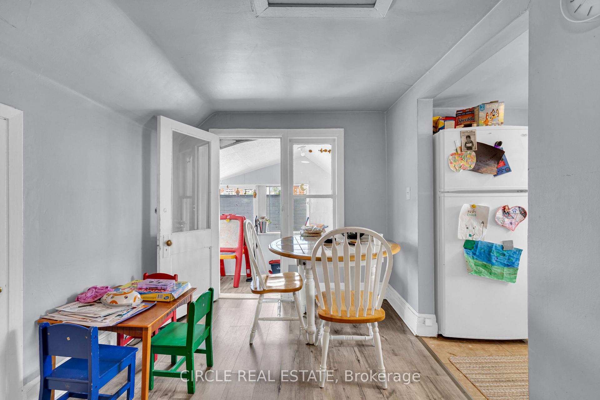 Photo 20 of 416 Erie Street E, Windsor — HOMEH