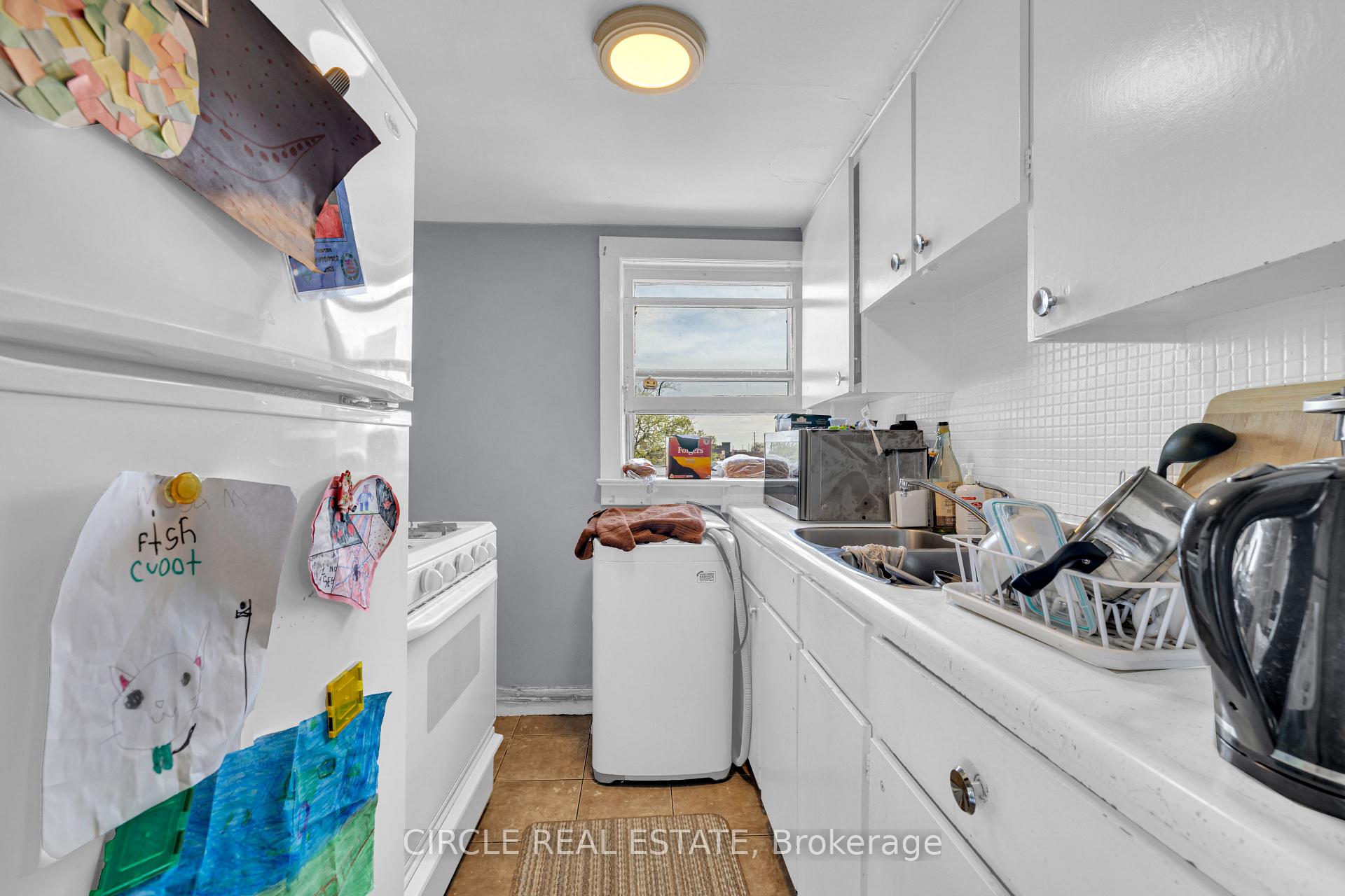 Photo 37 of 416 Erie Street E, Windsor — HOMEH