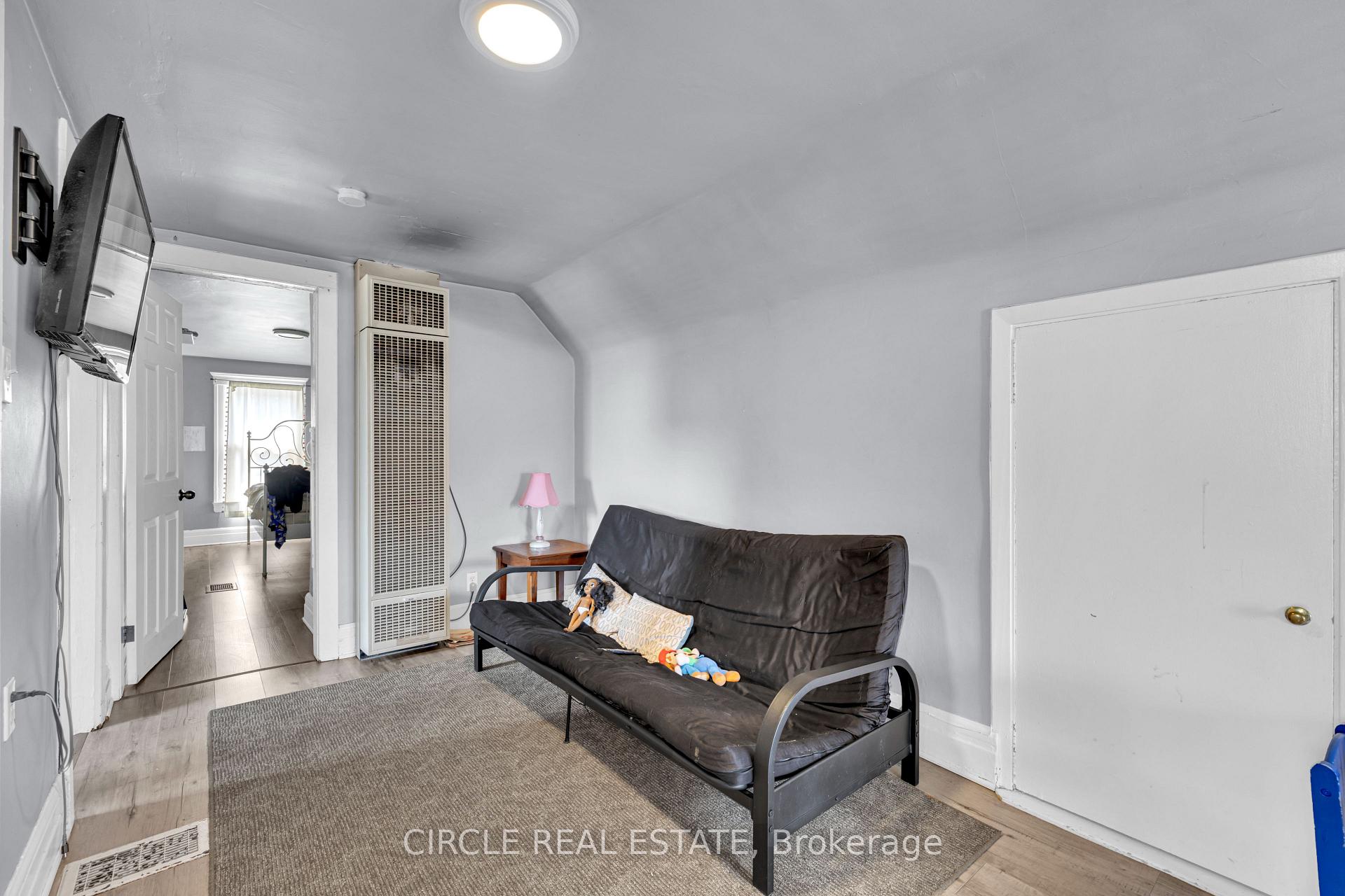 Photo 40 of 416 Erie Street E, Windsor — HOMEH