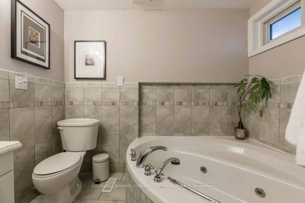 Photo 15 of 75 Mountbatten Drive, Hamilton, Rolston — HOMEH