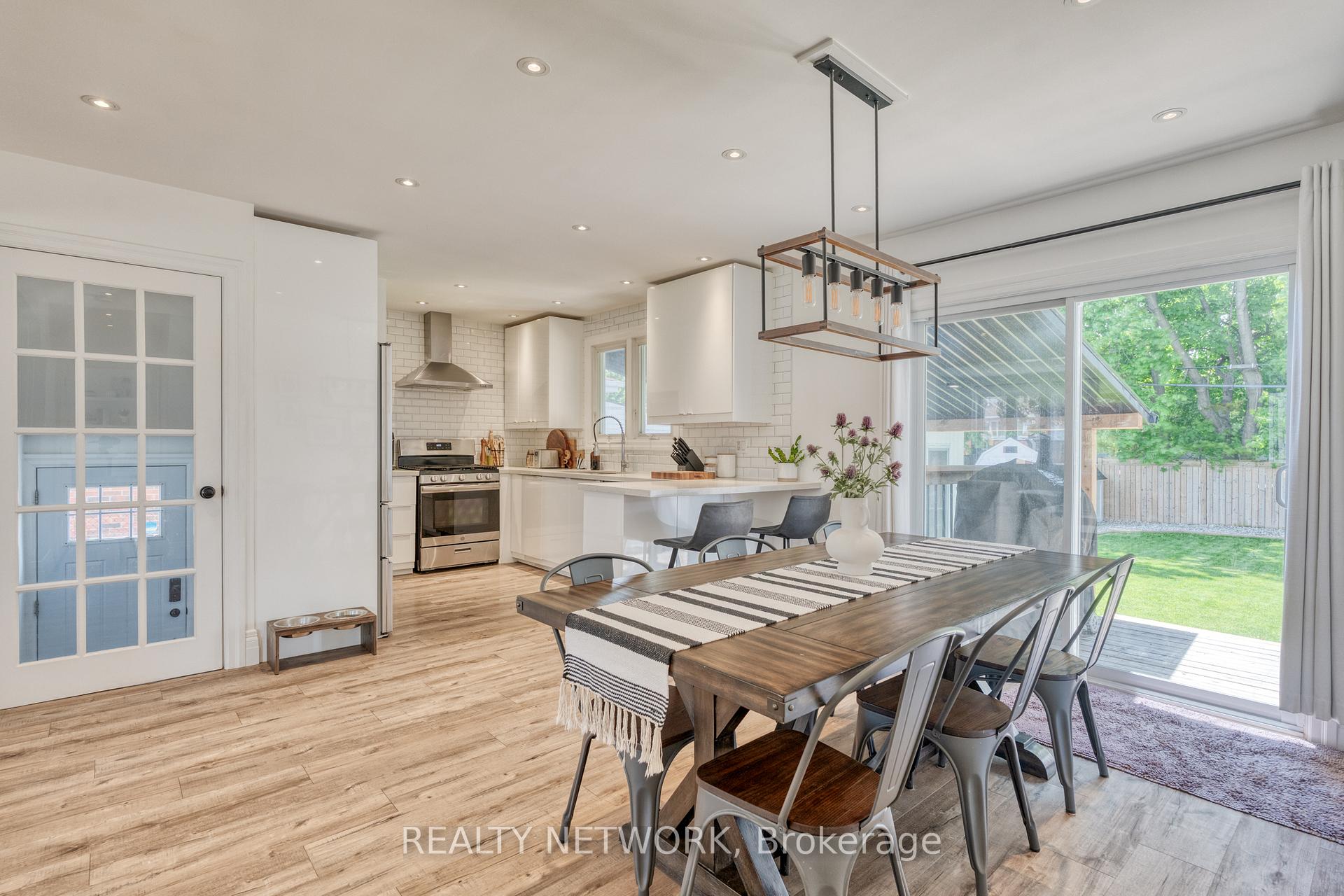 Photo 13 of 65 Glenview Drive, Hamilton, Stoney Creek — HOMEH