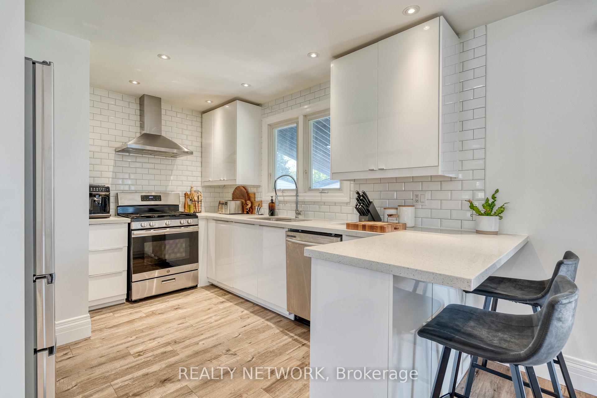 Photo 15 of 65 Glenview Drive, Hamilton, Stoney Creek — HOMEH