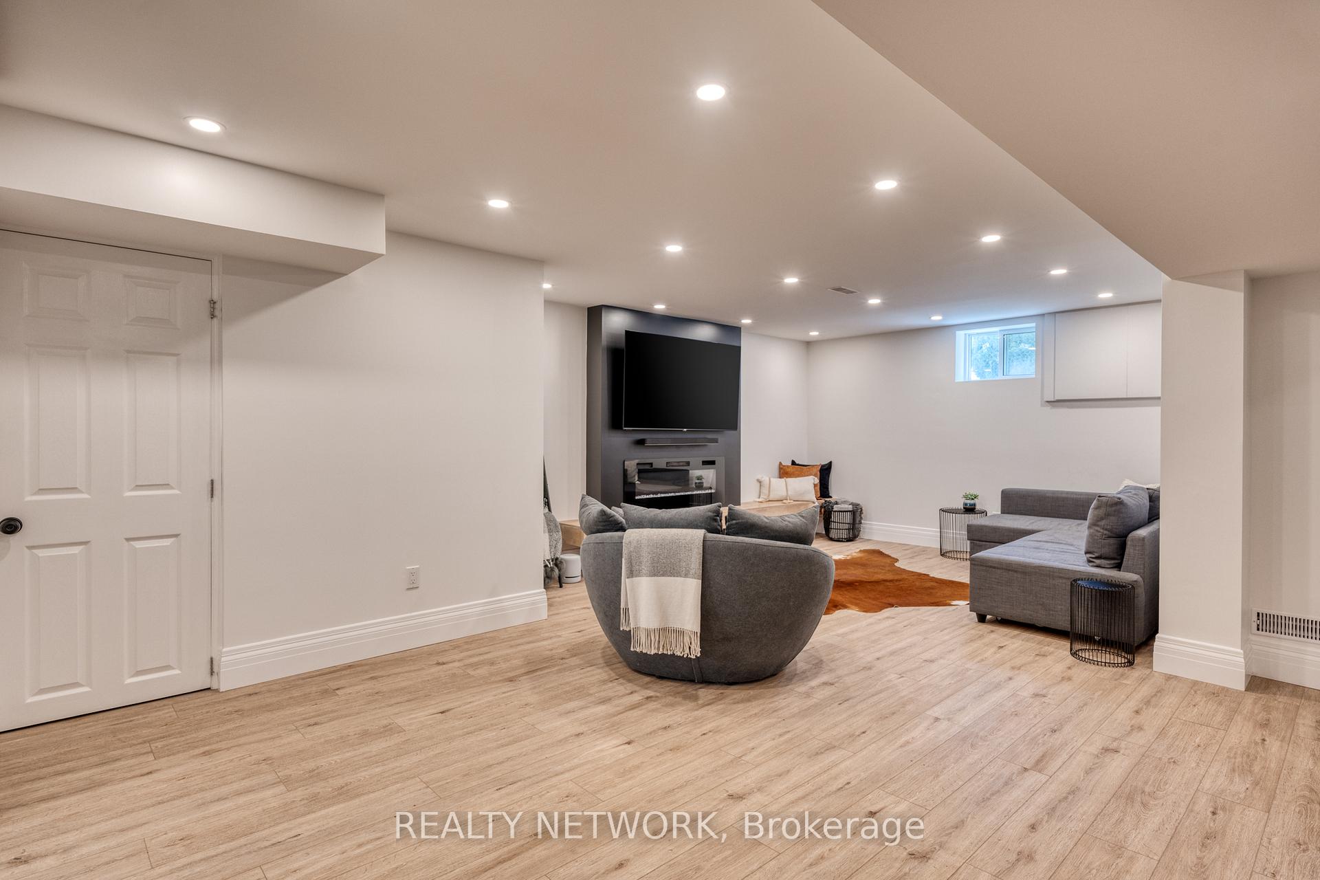 Photo 28 of 65 Glenview Drive, Hamilton, Stoney Creek — HOMEH