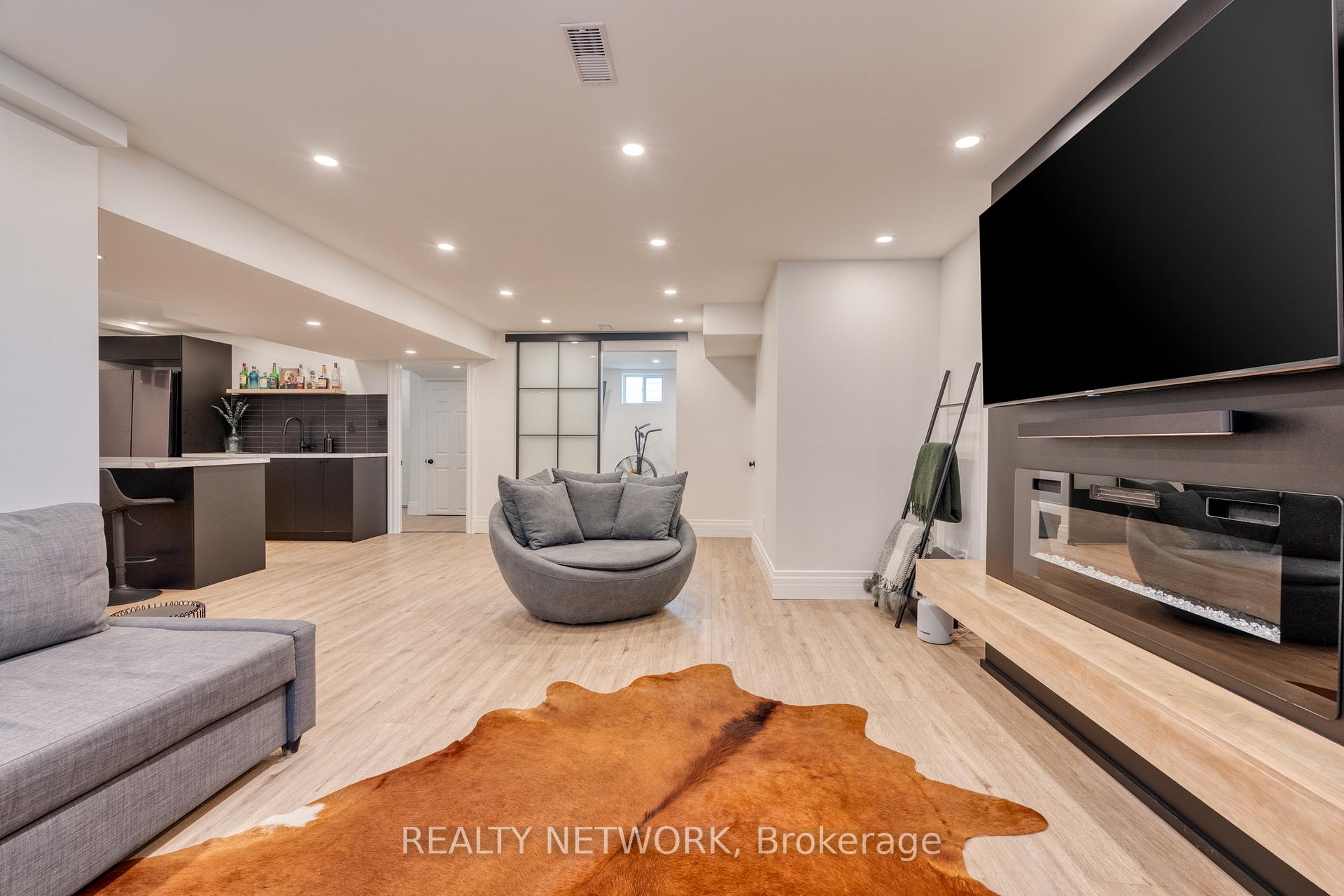 Photo 30 of 65 Glenview Drive, Hamilton, Stoney Creek — HOMEH