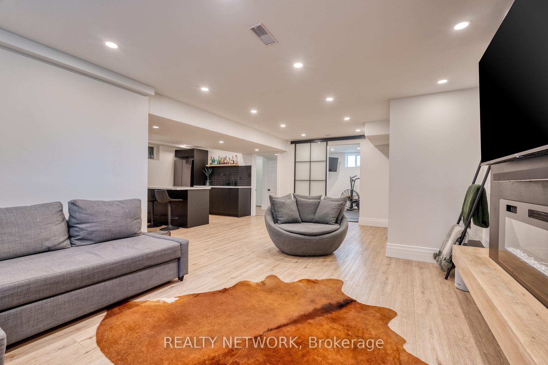 Photo 31 of 65 Glenview Drive, Hamilton, Stoney Creek — HOMEH