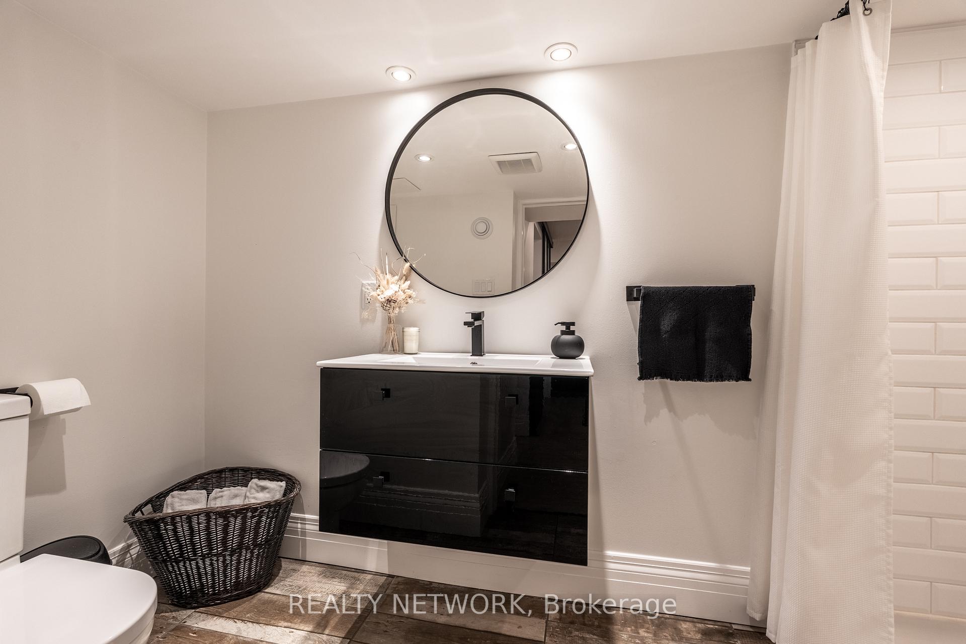 Photo 33 of 65 Glenview Drive, Hamilton, Stoney Creek — HOMEH