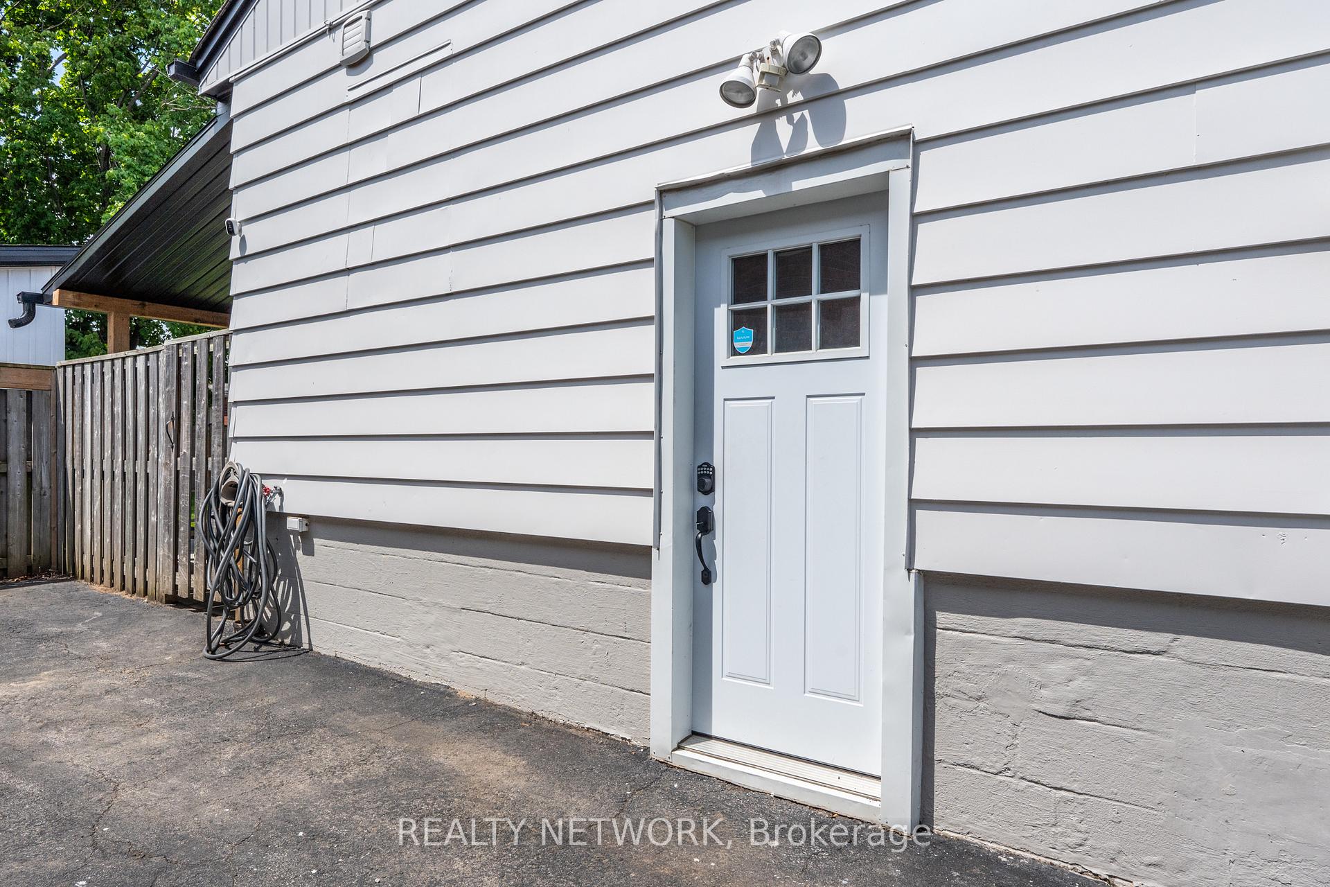 Photo 35 of 65 Glenview Drive, Hamilton, Stoney Creek — HOMEH