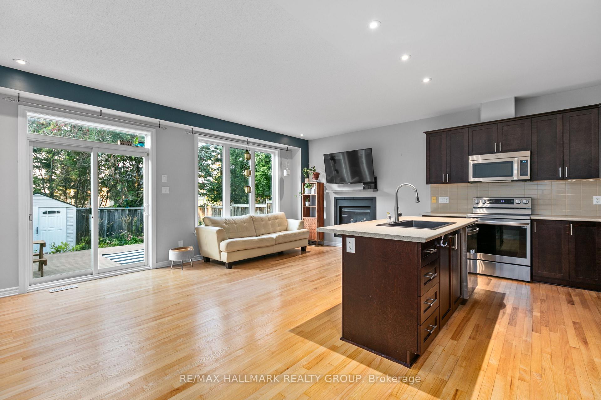 Photo 10 of 739 White Alder Avenue, Ottawa, Blossom Park/Kemp Park/Findlay Creek — HOMEH