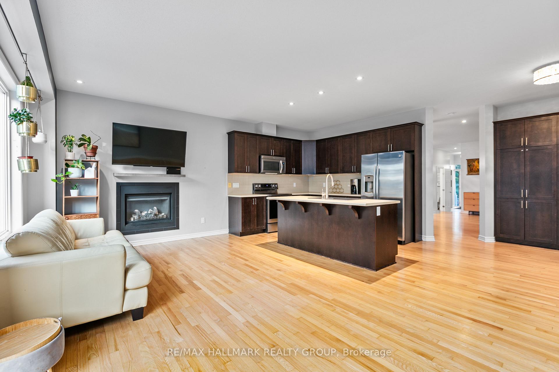 Photo 11 of 739 White Alder Avenue, Ottawa, Blossom Park/Kemp Park/Findlay Creek — HOMEH