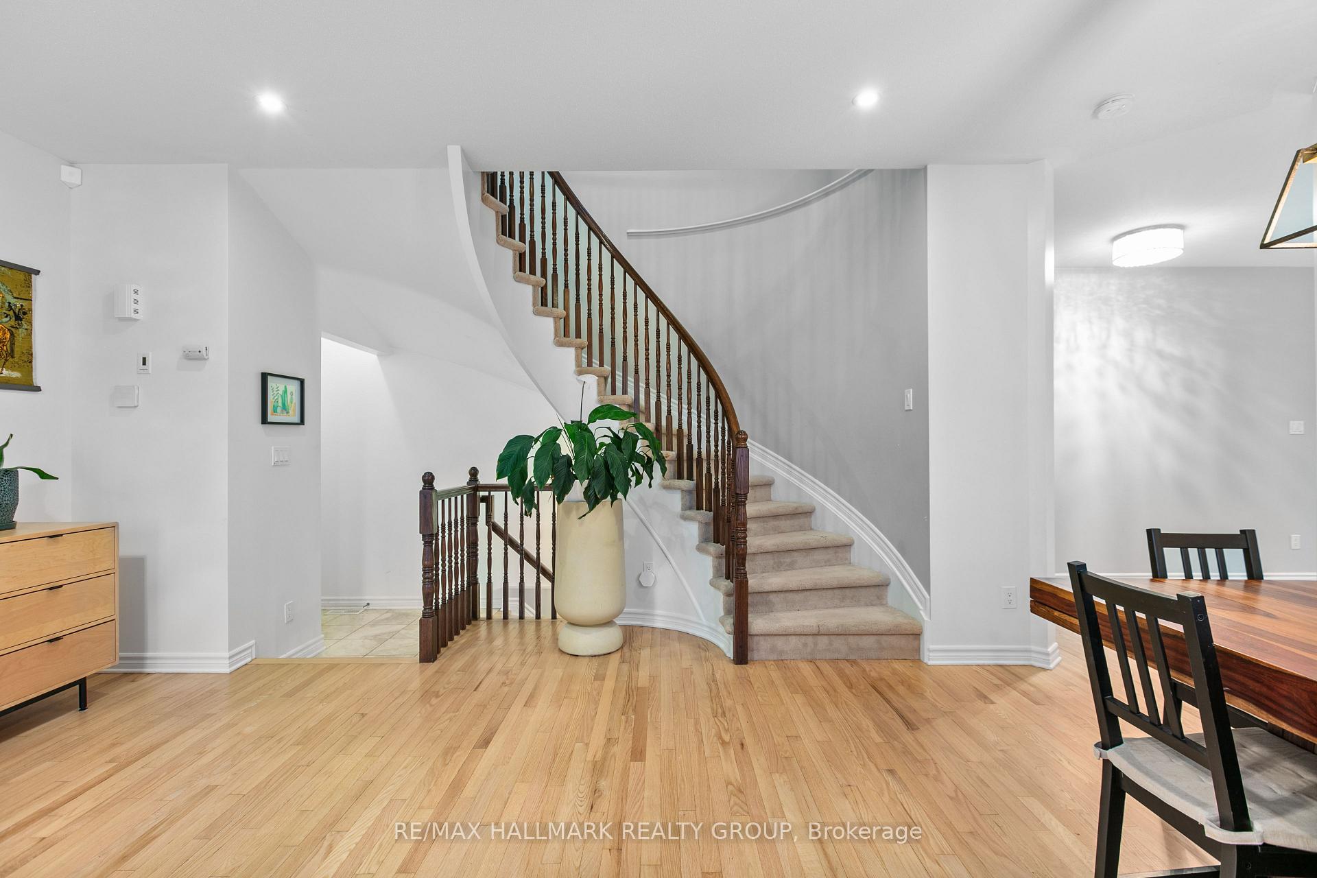 Photo 13 of 739 White Alder Avenue, Ottawa, Blossom Park/Kemp Park/Findlay Creek — HOMEH
