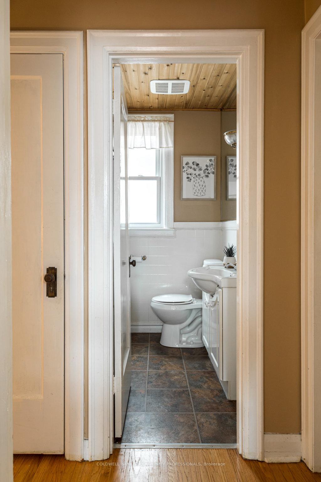 Photo 33 of 60 Longwood Road S, Hamilton, Westdale — HOMEH