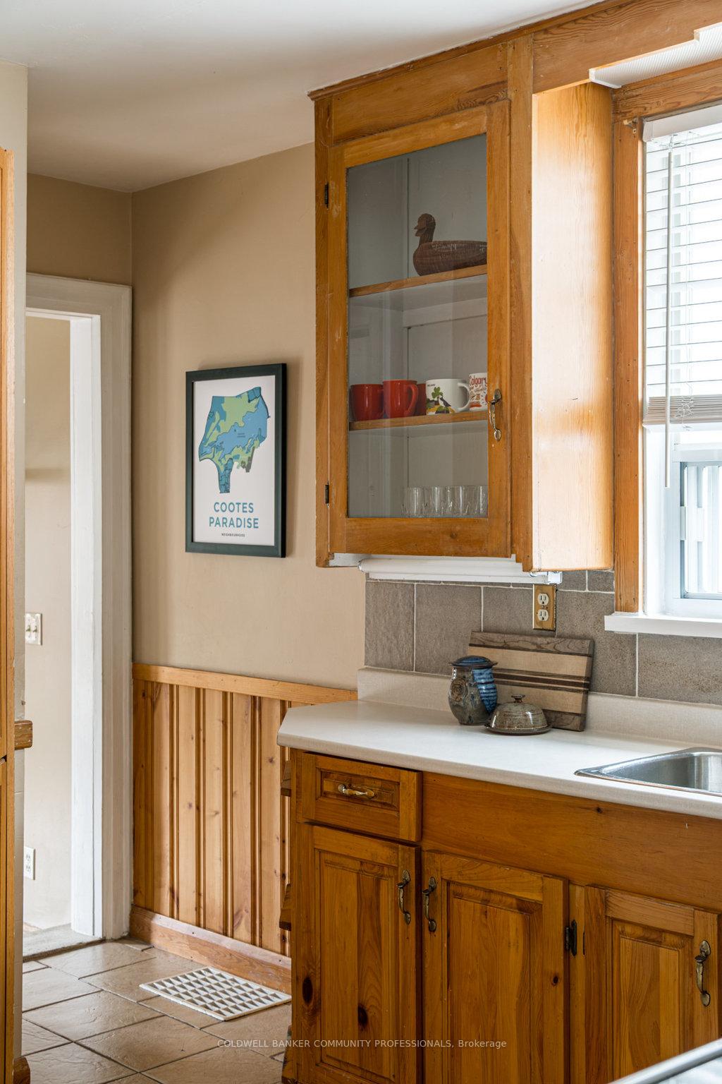 Photo 63 of 60 Longwood Road S, Hamilton, Westdale — HOMEH