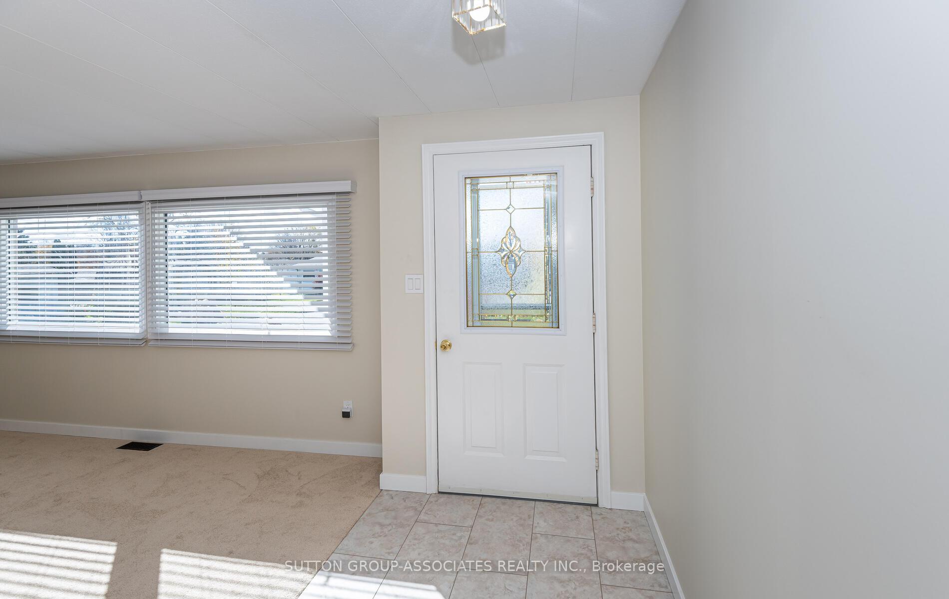 Photo 6 of 22 Trefoil Drive, Innisfil, Rural Innisfil — HOMEH