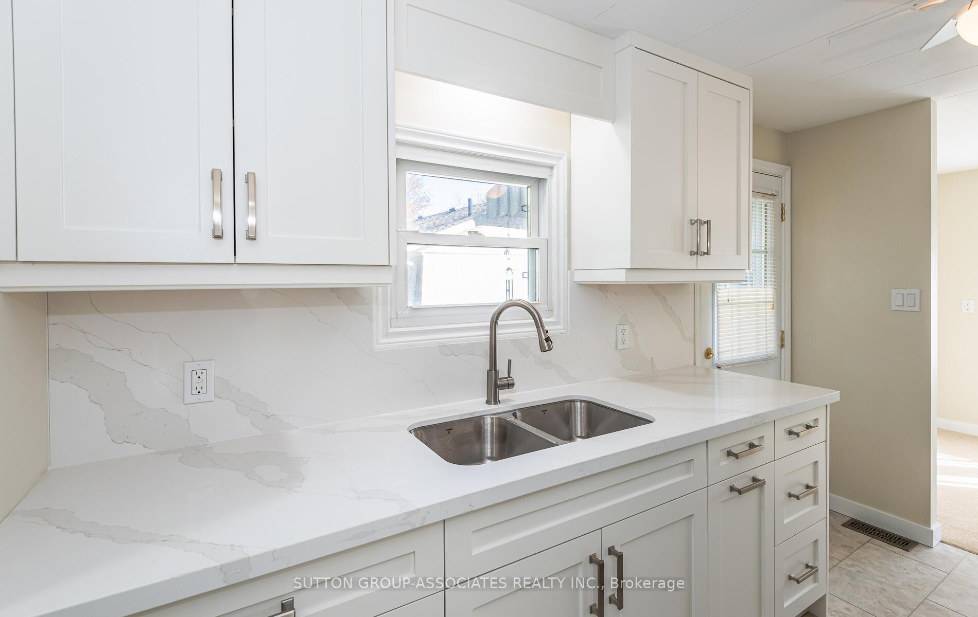 Photo 15 of 22 Trefoil Drive, Innisfil, Rural Innisfil — HOMEH