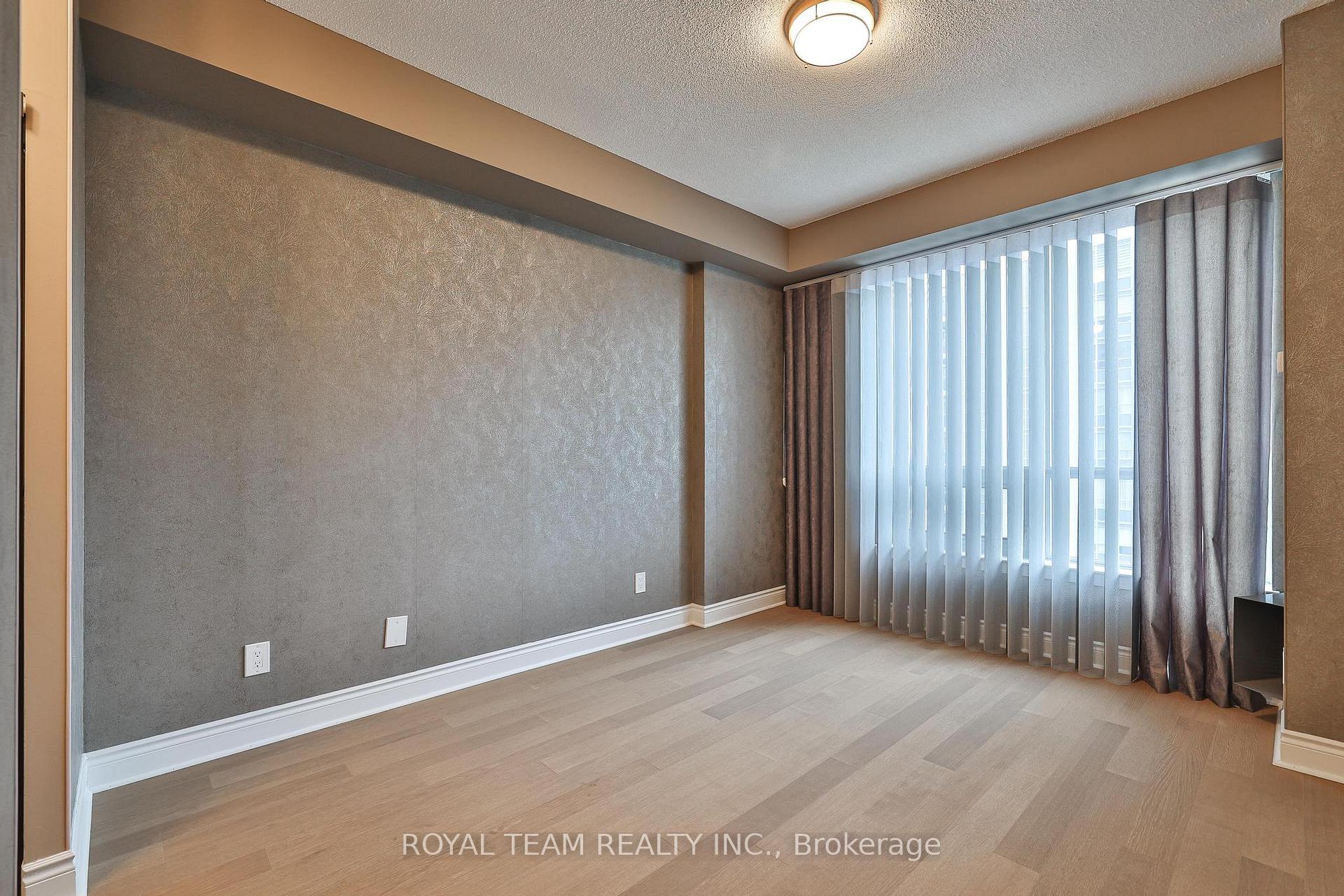 Photo 21 of Unit 1105, 7 North Park Road, Vaughan, Beverley Glen — HOMEH
