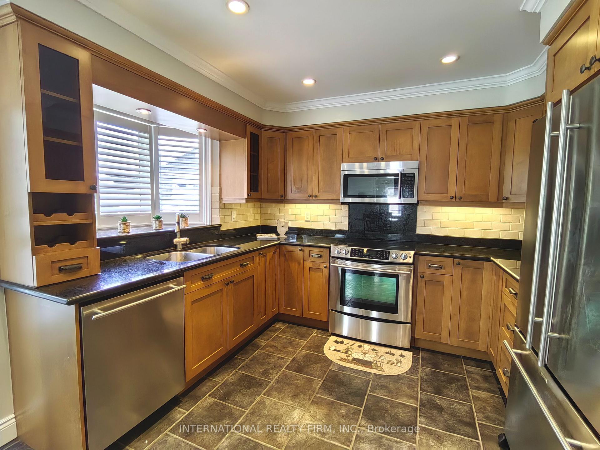 Photo 13 of 6 Mortimer Crescent, Ajax, Central West — HOMEH