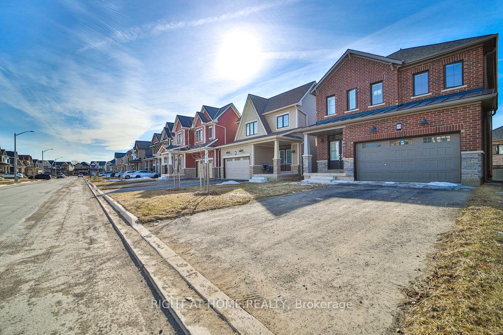 Photo 41 of 99 Stern Drive, Welland, Dain City — HOMEH