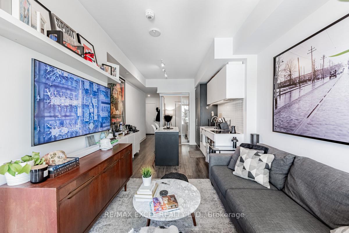 Photo 4 of Unit 504, 33 Helendale Avenue, Toronto, Yonge-Eglinton — HOMEH