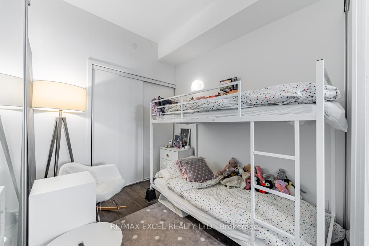 Photo 10 of Unit 504, 33 Helendale Avenue, Toronto, Yonge-Eglinton — HOMEH