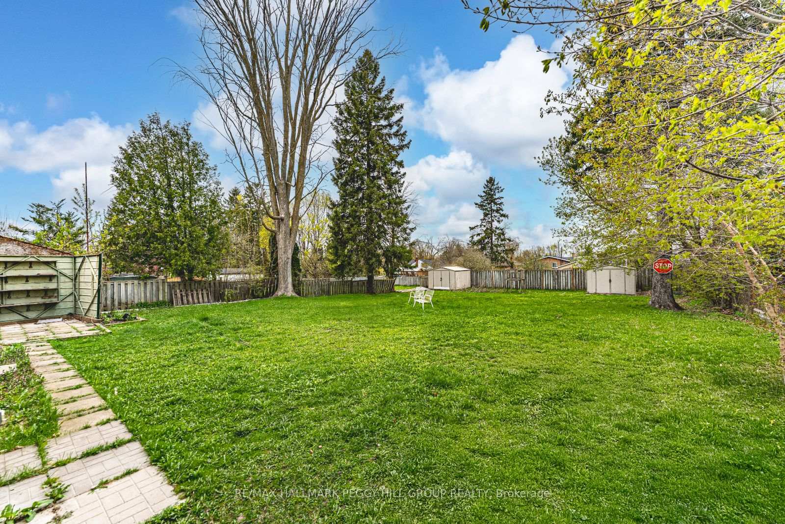 Photo 11 of 246 Wellington Street E, Barrie, Wellington — HOMEH