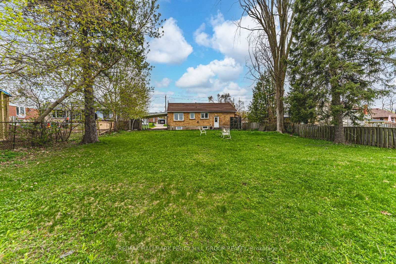 Photo 12 of 246 Wellington Street E, Barrie, Wellington — HOMEH
