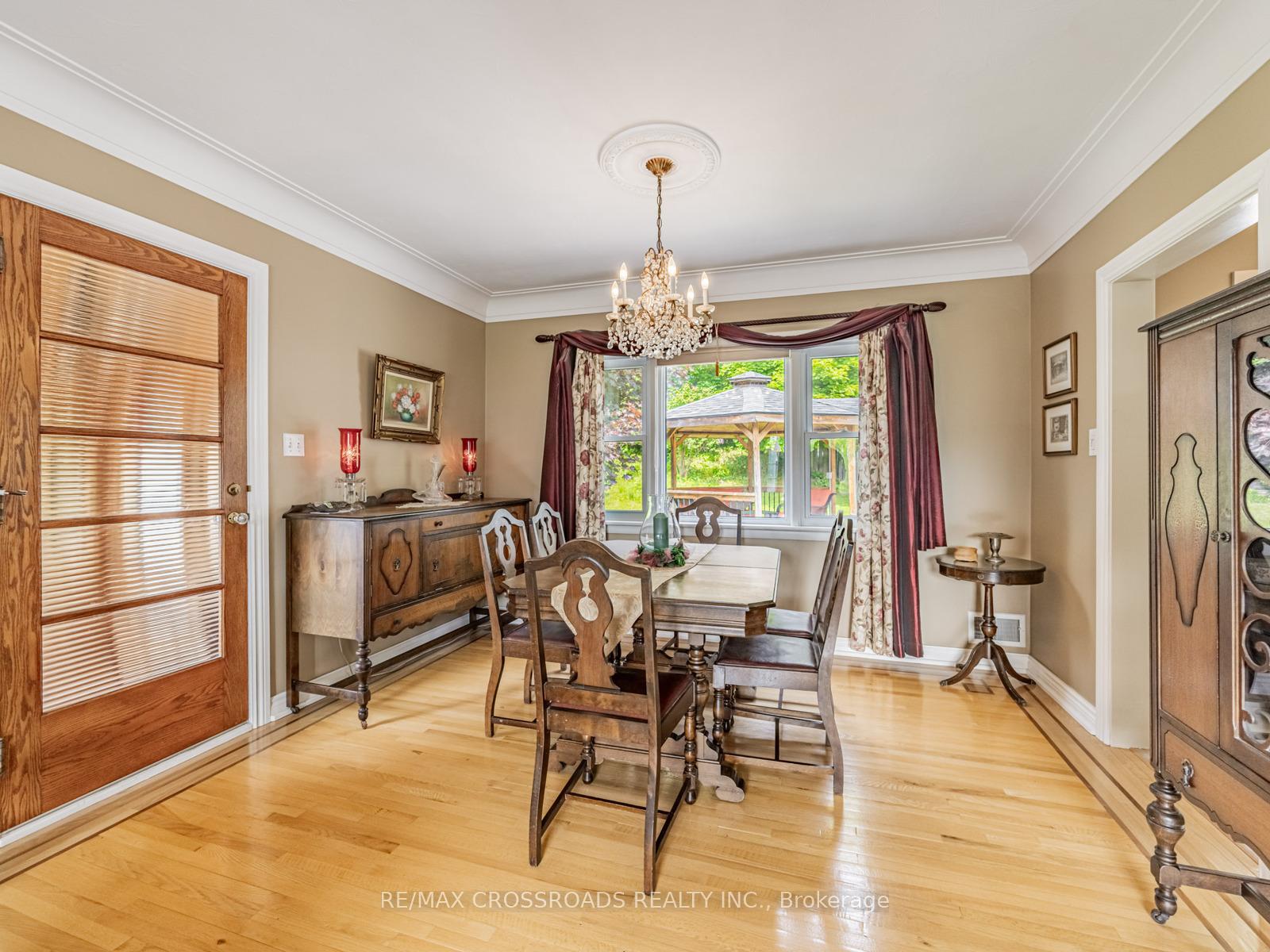 Photo 11 of 18 Underhill Avenue, Hamilton, Dundas — HOMEH