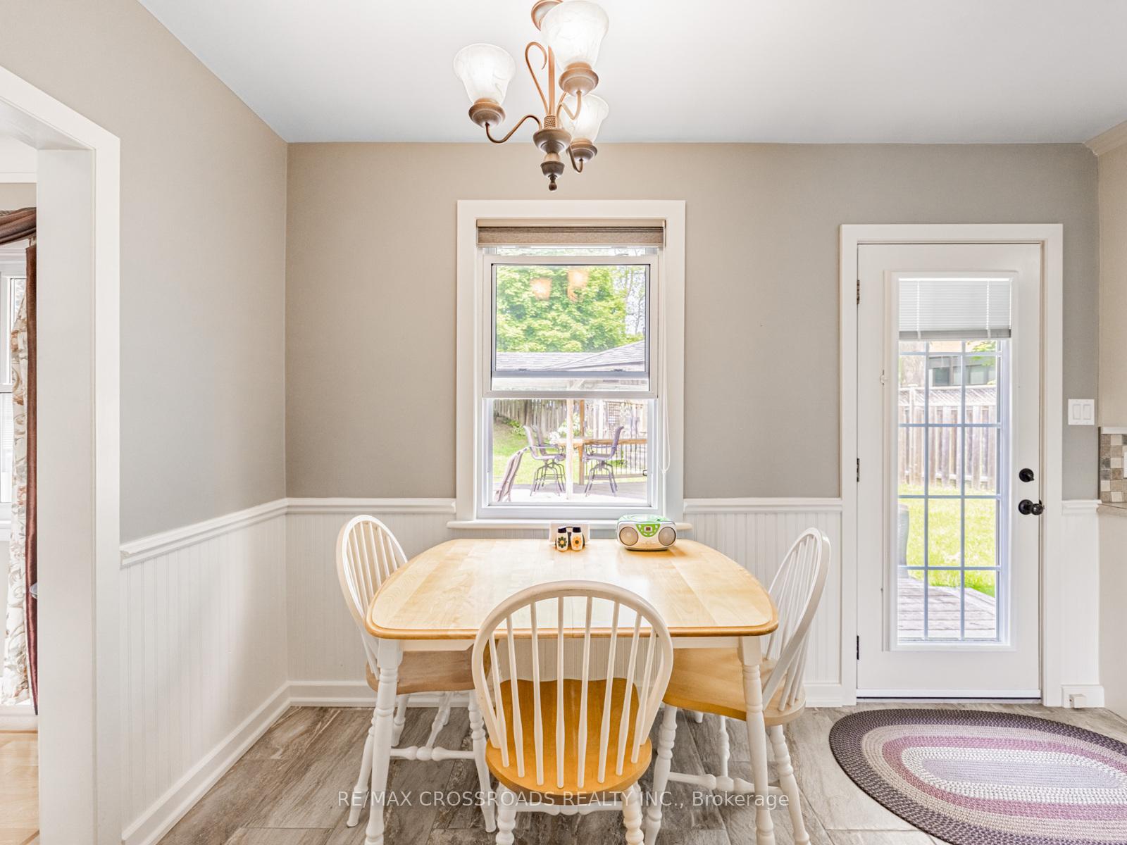 Photo 14 of 18 Underhill Avenue, Hamilton, Dundas — HOMEH
