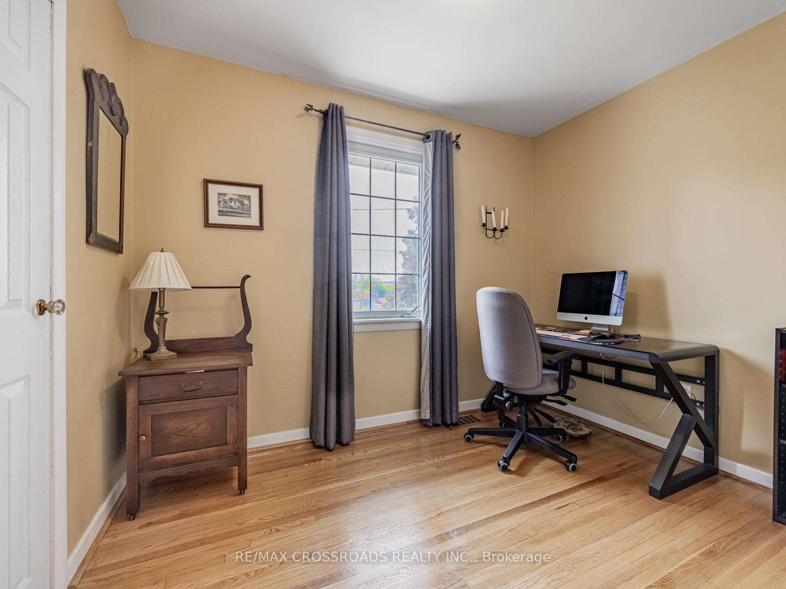 Photo 17 of 18 Underhill Avenue, Hamilton, Dundas — HOMEH