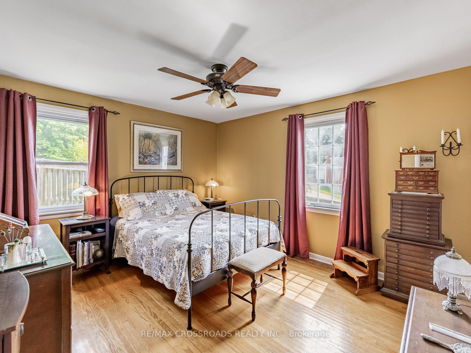 Photo 18 of 18 Underhill Avenue, Hamilton, Dundas — HOMEH